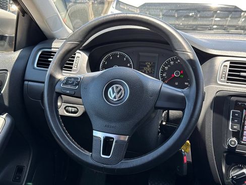 Used 2012 Volkswagen Jetta SE FWD image 23