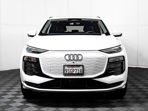 Certified 2025 Audi Q6 e-tron Premium w/ Convenience Package image 13