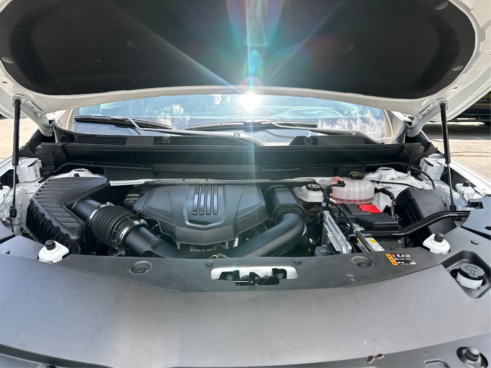 Used 2025 Buick Enclave Preferred AWD/4WD image 11