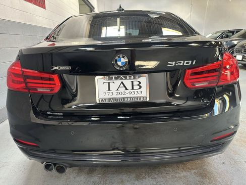 Used 2017 BMW 330i xDrive Sedan AWD/4WD image 4