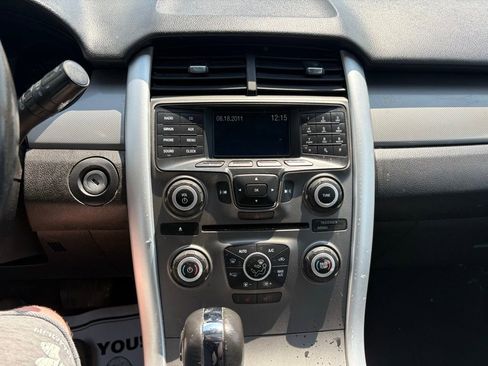 Used 2012 Ford Edge SEL FWD image 25