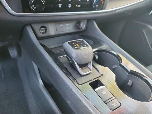 Certified 2025 Nissan Rogue S image 22