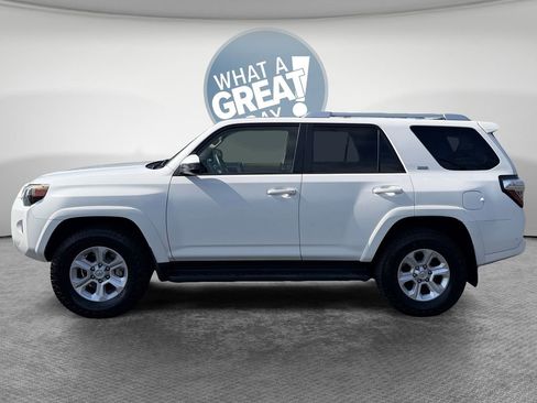 Used 2014 Toyota 4Runner SR5 AWD/4WD image 7