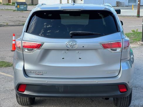 Used 2014 Toyota Highlander Limited FWD image 5