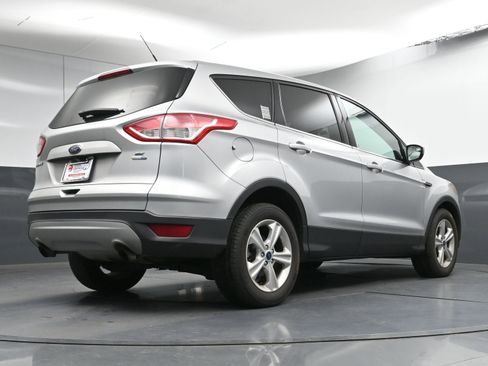 Used 2015 Ford Escape SE image 27