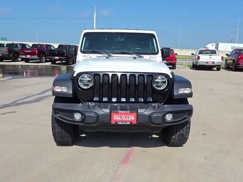 Used 2022 Jeep Wrangler Unlimited Sport AWD/4WD image 3