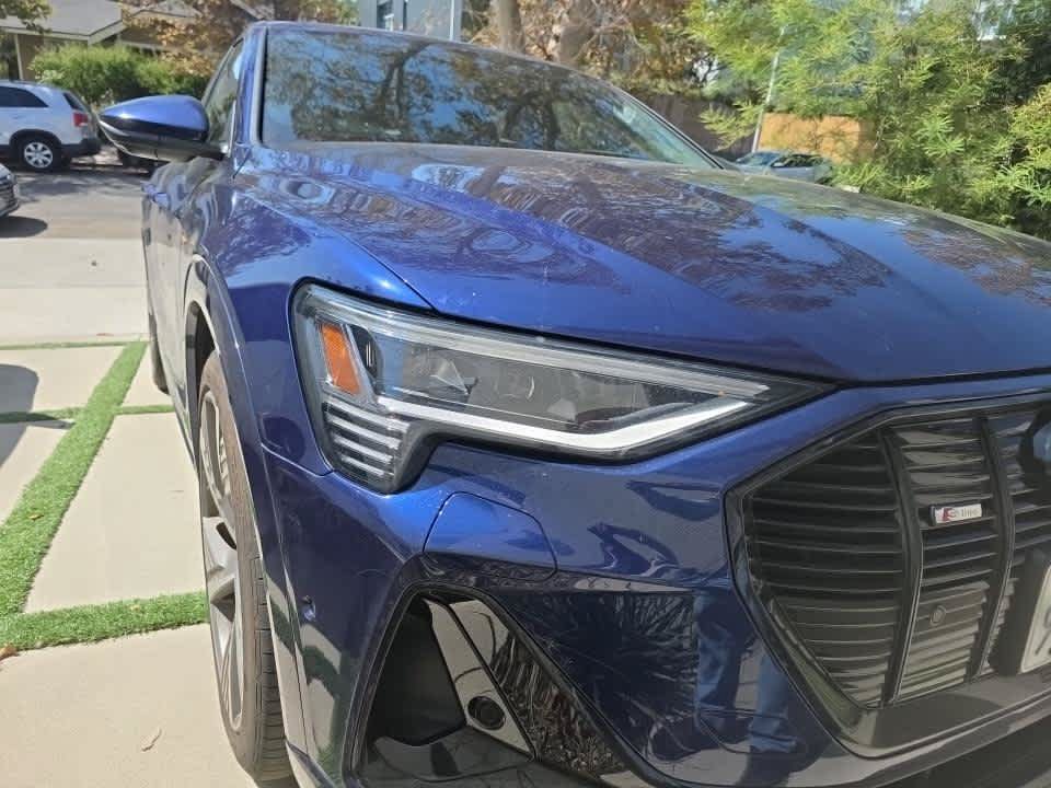 Used 2023 Audi e-tron Prestige w/ Prestige Package AWD/4WD image 3
