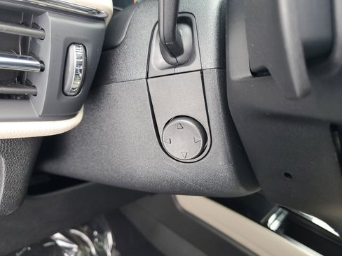 New 2026 Lincoln Corsair Premiere image 15