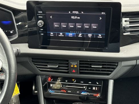 Used 2025 Volkswagen Jetta Sport image 28