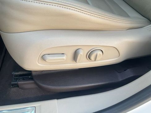 Used 2017 GMC Acadia Denali image 7