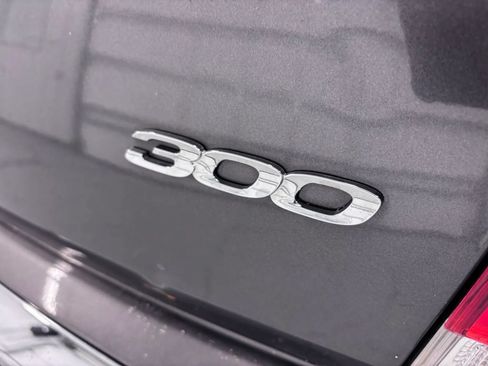 Used 2015 Chrysler 300 Limited RWD image 50