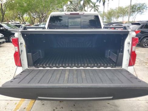 Used 2021 Chevrolet Silverado 1500 LT Trail Boss w/ Convenience Package II AWD/4WD image 9