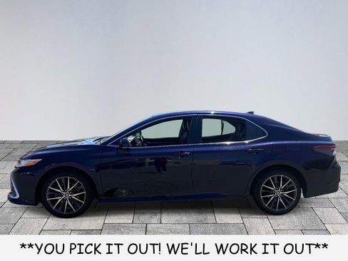 Used 2022 Toyota Camry XLE FWD image 4