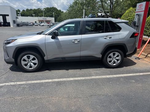 Used 2024 Toyota RAV4 LE FWD image 4