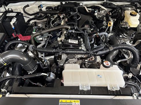 Certified 2025 Toyota Tacoma SR5 AWD/4WD image 26