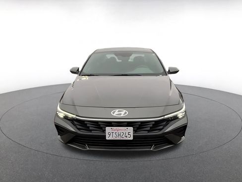 Used 2025 Hyundai Elantra SEL image 4