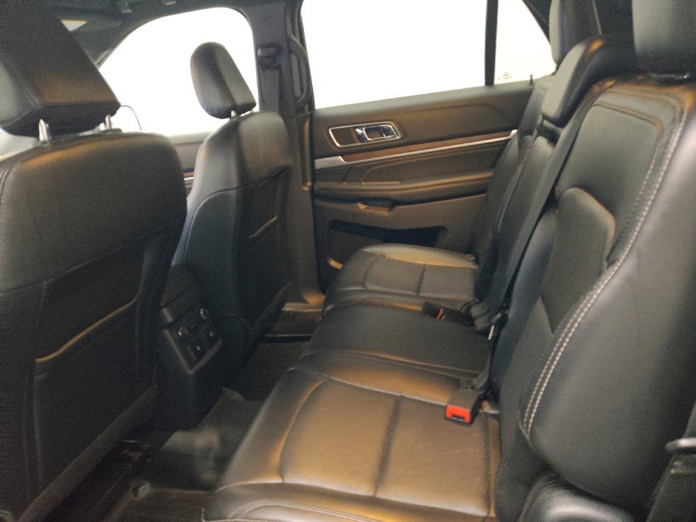 Used 2019 Ford Explorer Limited w/ Class III Trailer Tow Package FWD image 18