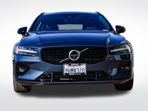 Used 2021 Volvo V60 T6 R-Design w/ Advanced Package image 2