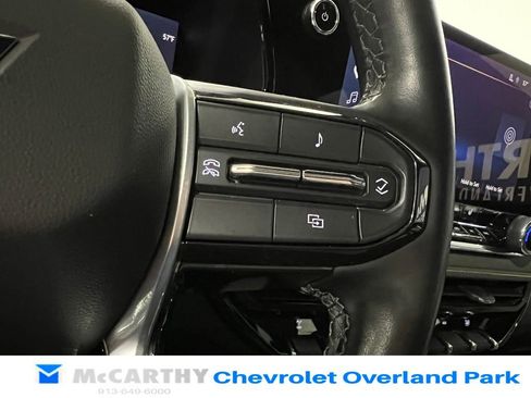 Used 2024 Chevrolet Colorado ZR2 w/ Technology Package AWD/4WD image 16