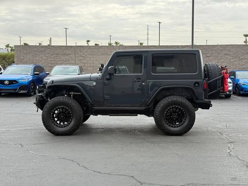 Used 2017 Jeep Wrangler Sport AWD/4WD image 9