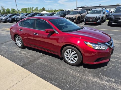 Used 2018 Nissan Altima 2.5 S w/ S Convenience Package FWD image 1