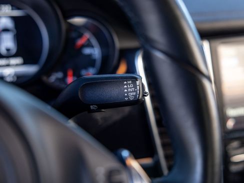 Used 2015 Porsche Panamera image 50