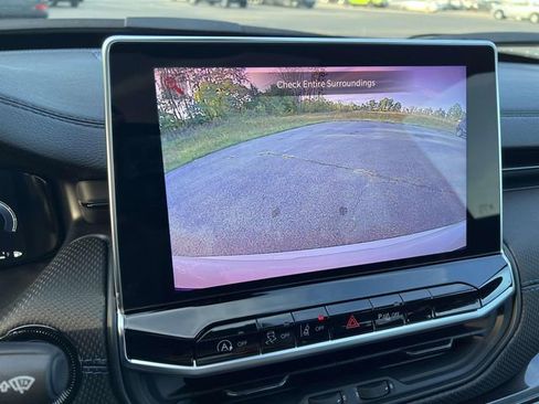 New 2026 Jeep Compass Limited w/ Sun, Sound & Navigation Group AWD/4WD image 20