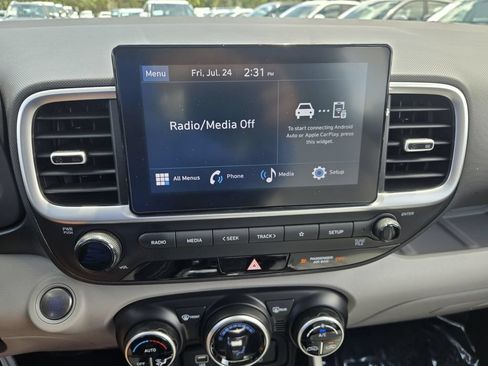Certified 2024 Hyundai Venue SEL FWD image 19