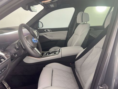 New 2026 BMW X5 xDrive40i w/ M Sport Package image 24