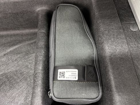 Used 2024 Rivian R1S Adventure AWD/4WD image 34