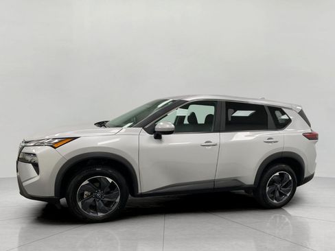 Certified 2025 Nissan Rogue SV AWD/4WD image 8