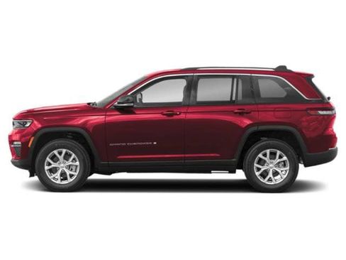 Used 2023 Jeep Grand Cherokee Altitude RWD image 6