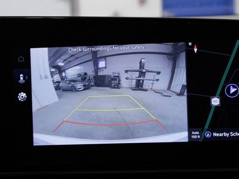 Used 2024 Hyundai Elantra SEL image 32