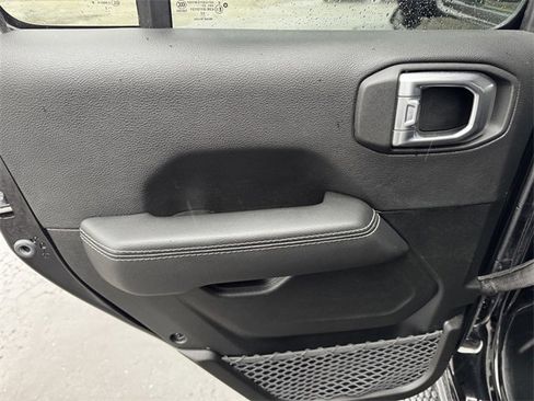 Certified 2022 Jeep Wrangler Unlimited Sahara w/ Cold Weather Group image 18