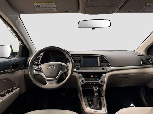 Used 2017 Hyundai Elantra SE image 21