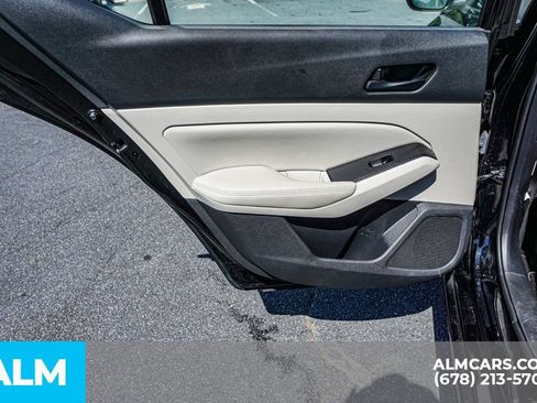 Used 2025 Nissan Altima 2.5 SV FWD image 46