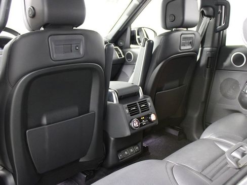 Used 2022 Land Rover Discovery S R-Dynamic image 27