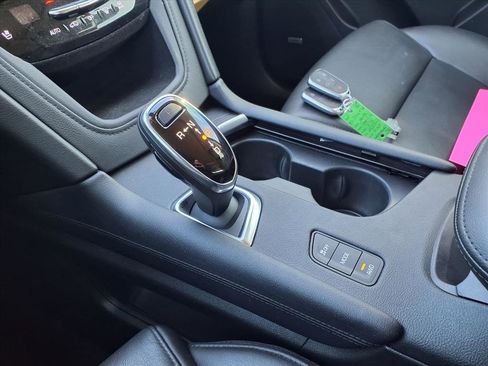 Used 2019 Cadillac XT5 Premium Luxury w/ Driver Assist Package image 10