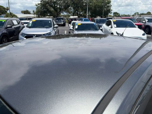 Used 2013 Dodge Avenger SE FWD image 19
