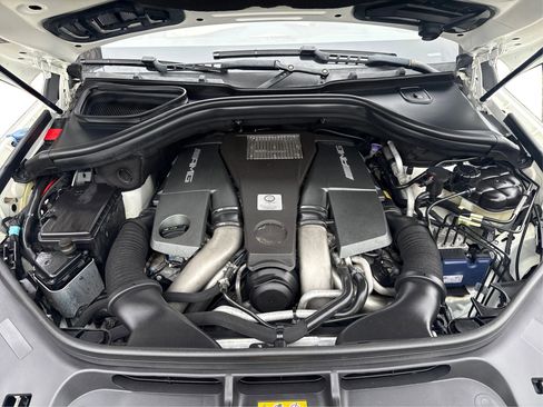 Used 2014 Mercedes-Benz GL 63 AMG 4MATIC image 11