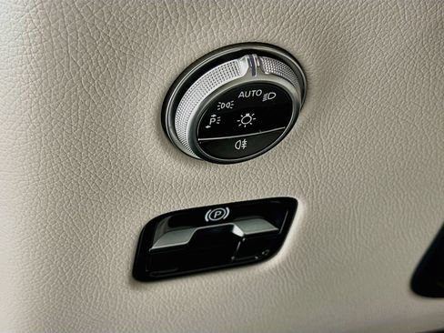 Certified 2026 Mercedes-Benz GLC 300 4MATIC image 11