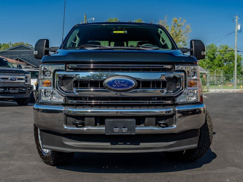 Used 2022 Ford F350 XL w/ STX Appearance Package AWD/4WD image 3
