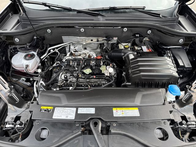 Used 2025 Volkswagen Atlas SE AWD/4WD image 28