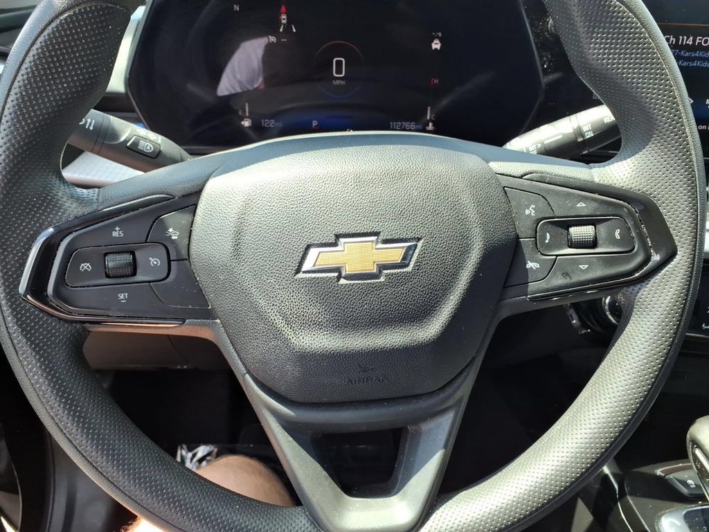 Used 2024 Chevrolet Trax LT FWD image 7