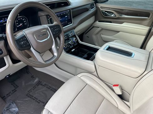 Used 2021 GMC Yukon Denali image 9