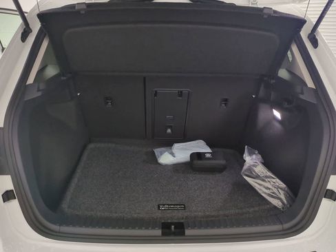 New 2025 Volkswagen Taos SEL image 35