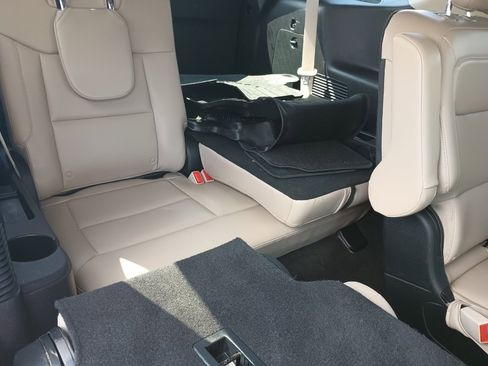 Used 2020 Ford Explorer XLT w/ Equipment Group 202A image 32