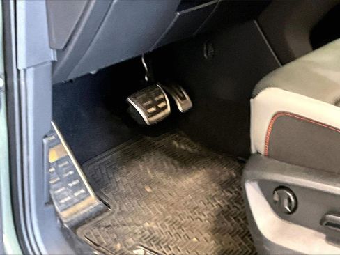 Used 2024 Volkswagen Atlas Peak Edition SE image 22