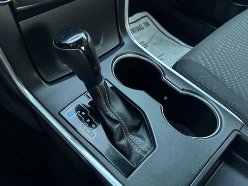 Used 2015 Toyota Camry LE image 36