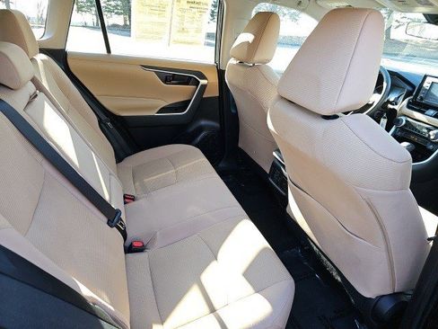 Used 2022 Toyota RAV4 LE image 16
